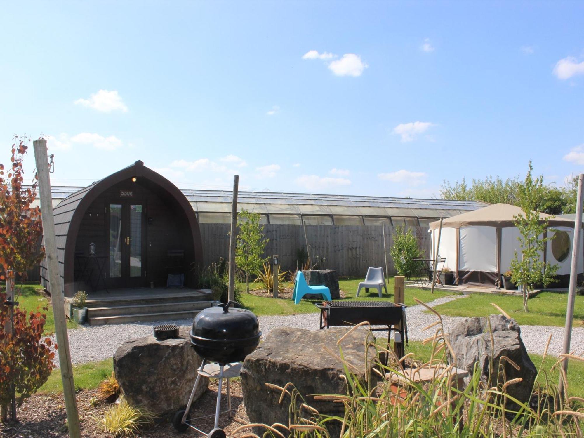 The Little Hide - Adult Only Camping Pods Wigginton  المظهر الخارجي الصورة
