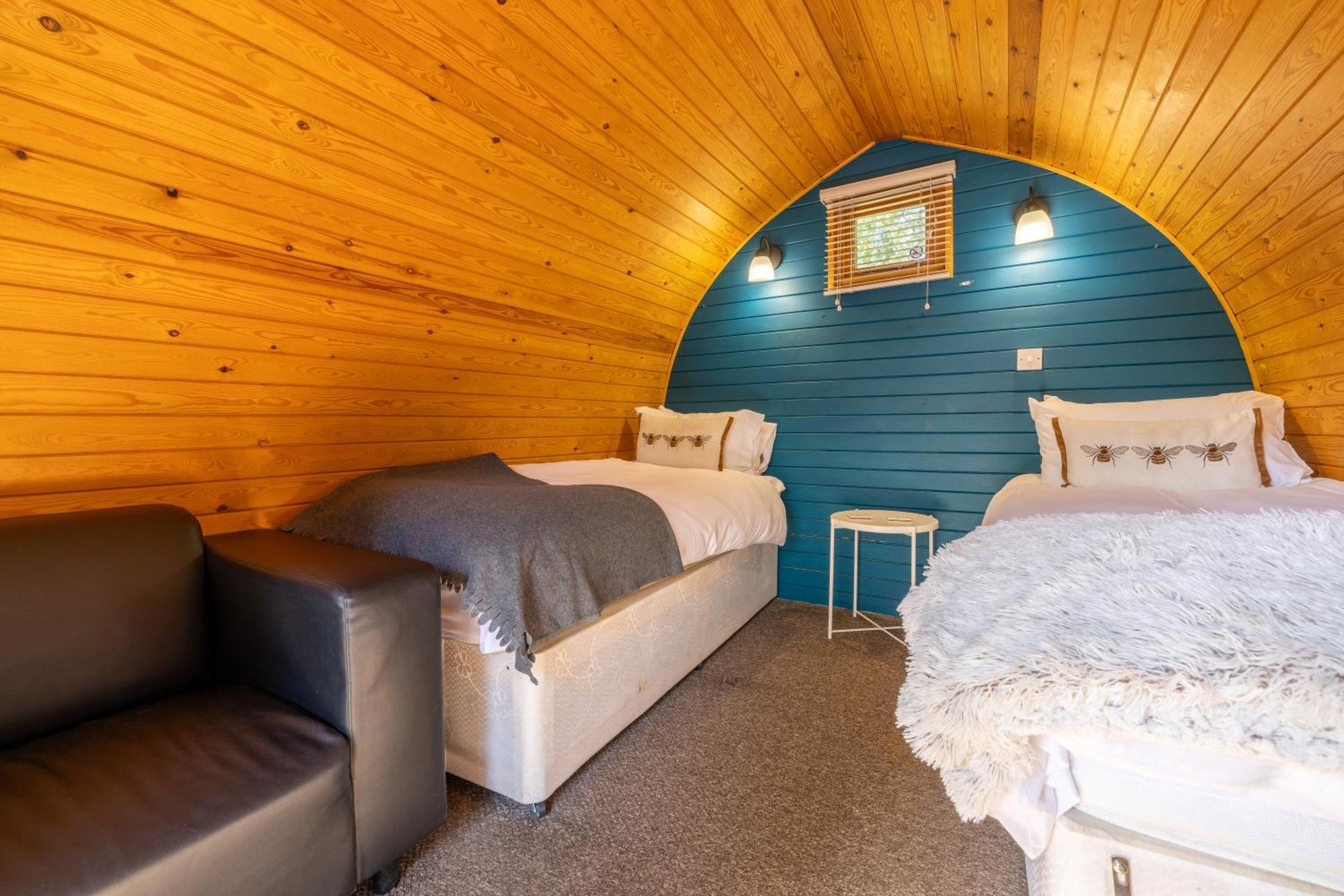 The Little Hide - Adult Only Camping Pods Wigginton  المظهر الخارجي الصورة