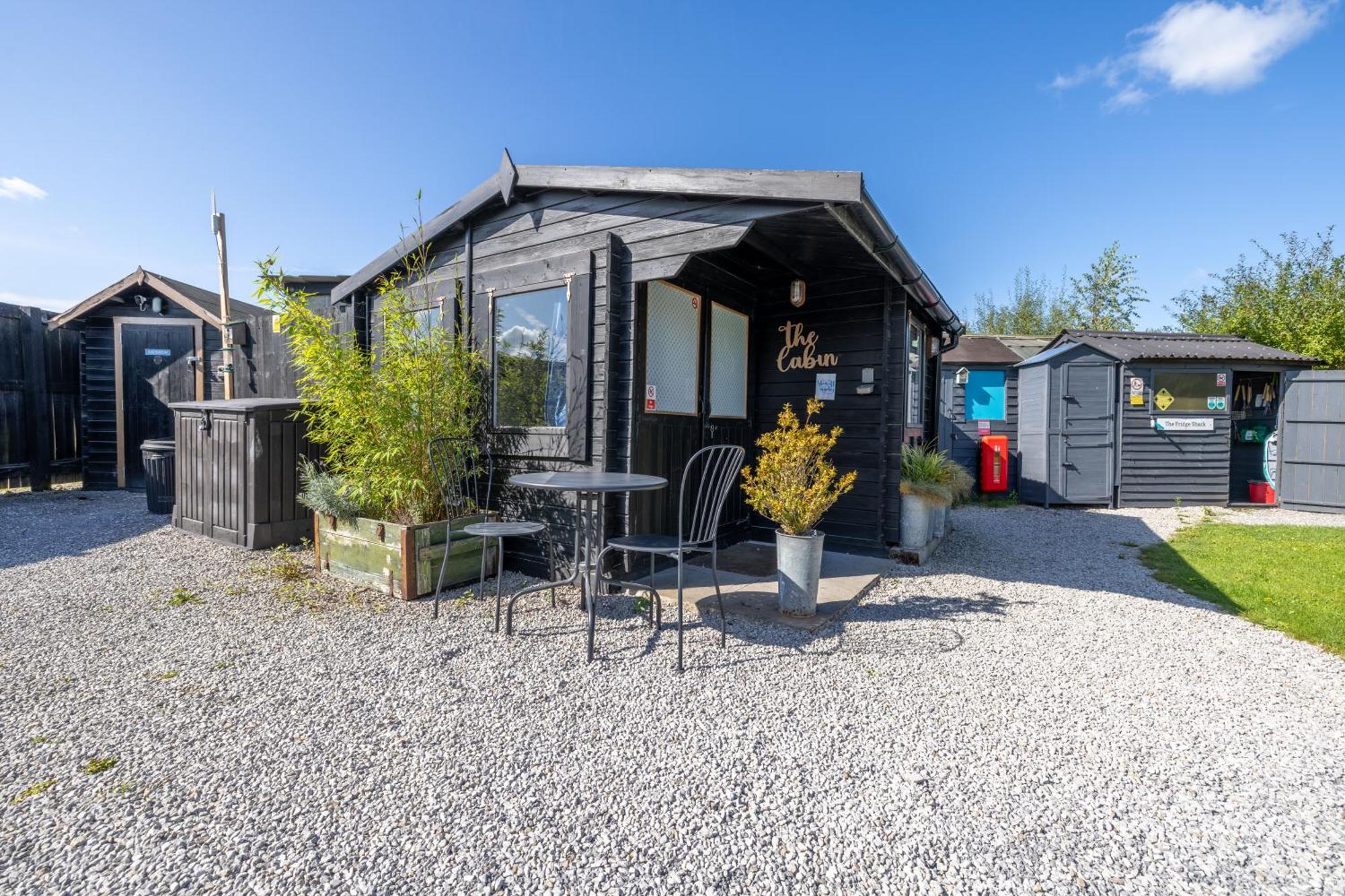 The Little Hide - Adult Only Camping Pods Wigginton  المظهر الخارجي الصورة