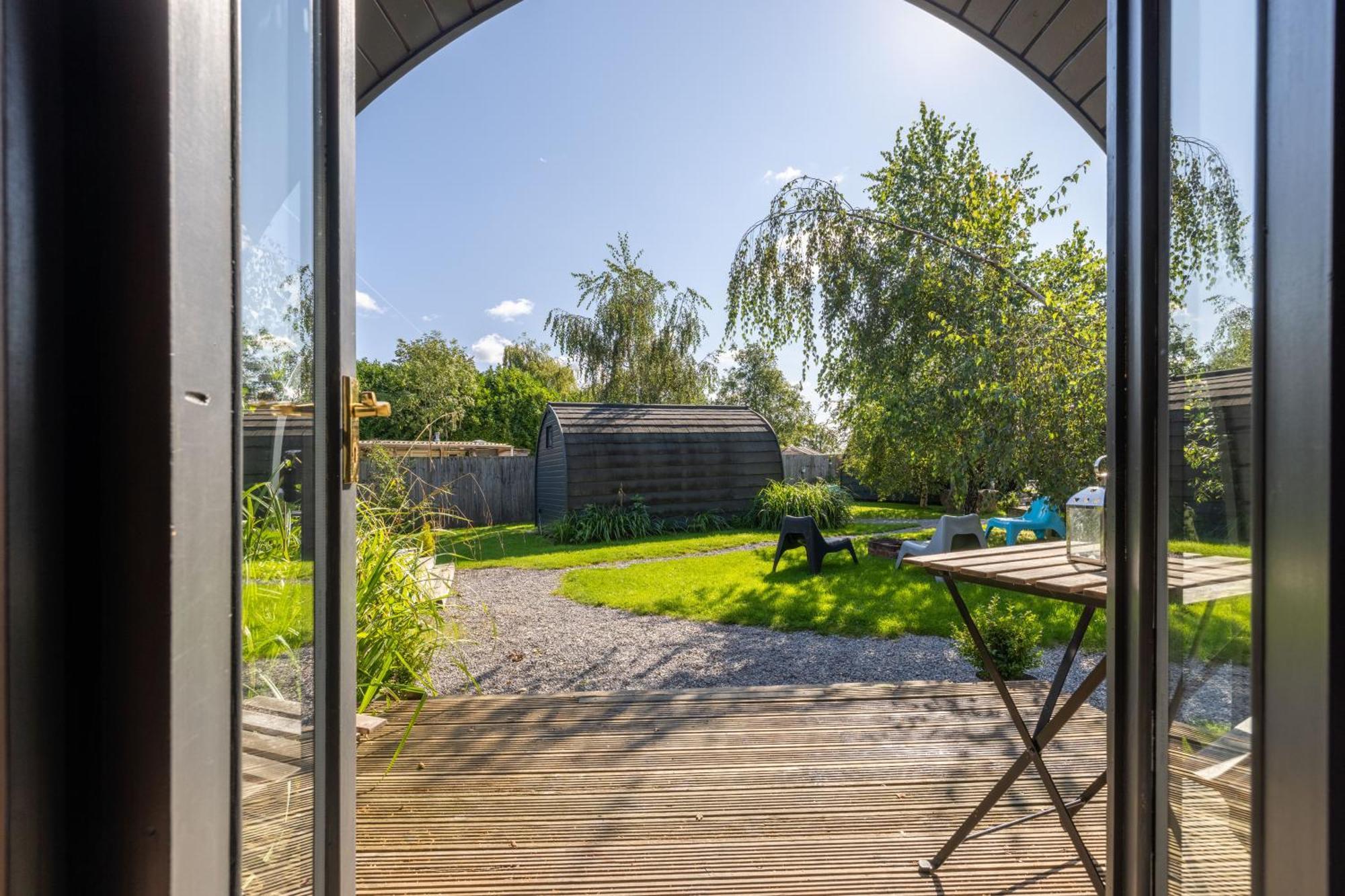 The Little Hide - Adult Only Camping Pods Wigginton  المظهر الخارجي الصورة